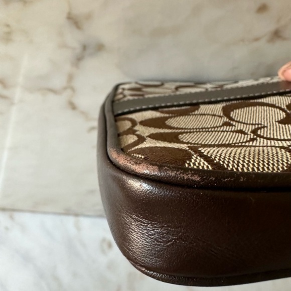 Small Coach Crossbody Bag - Picture 6 of 7